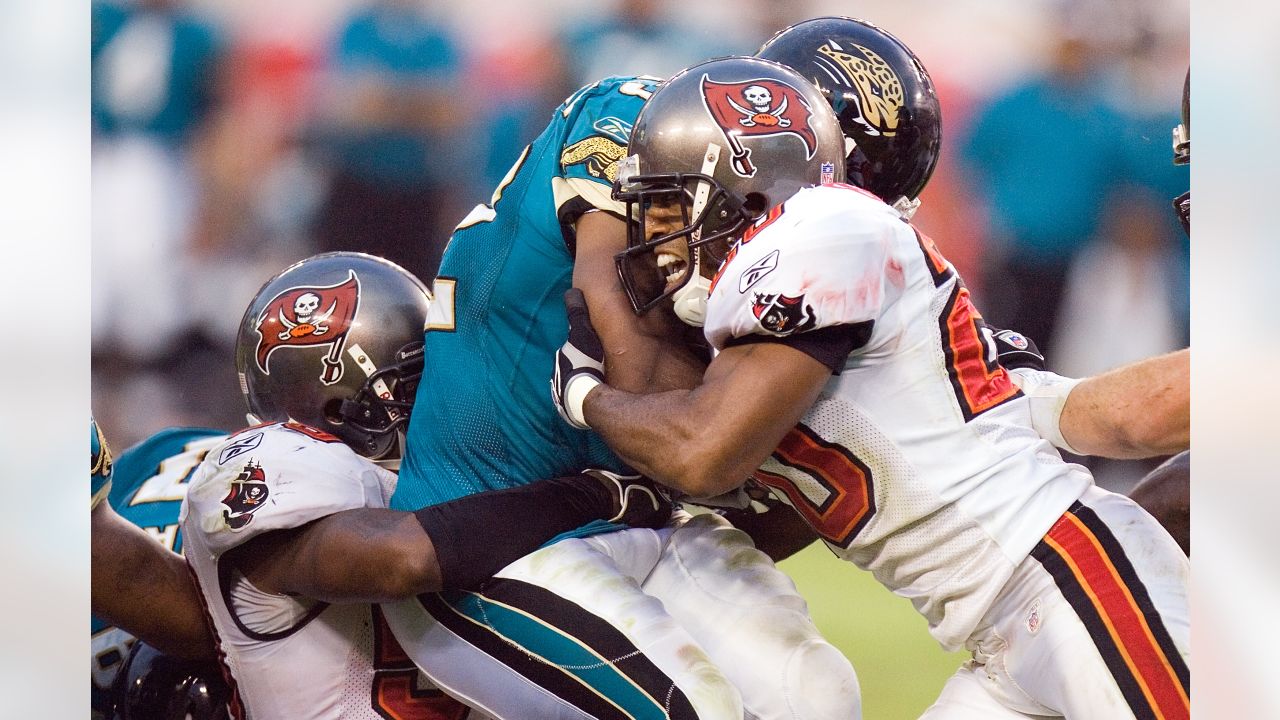 Bucs' Ronde Barber Receives Viral Reaction Amid HOF News