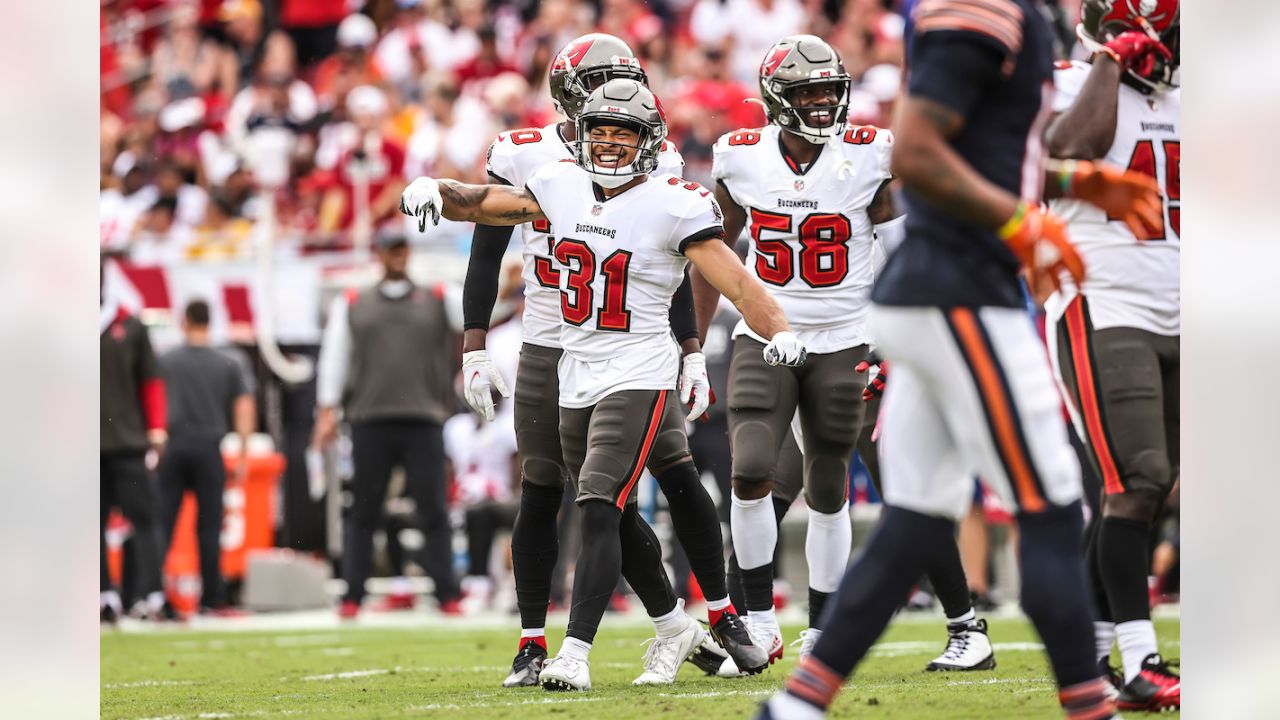 WGN TV - BEAR DOWN! Bears are 3-1 after beating the Bucs