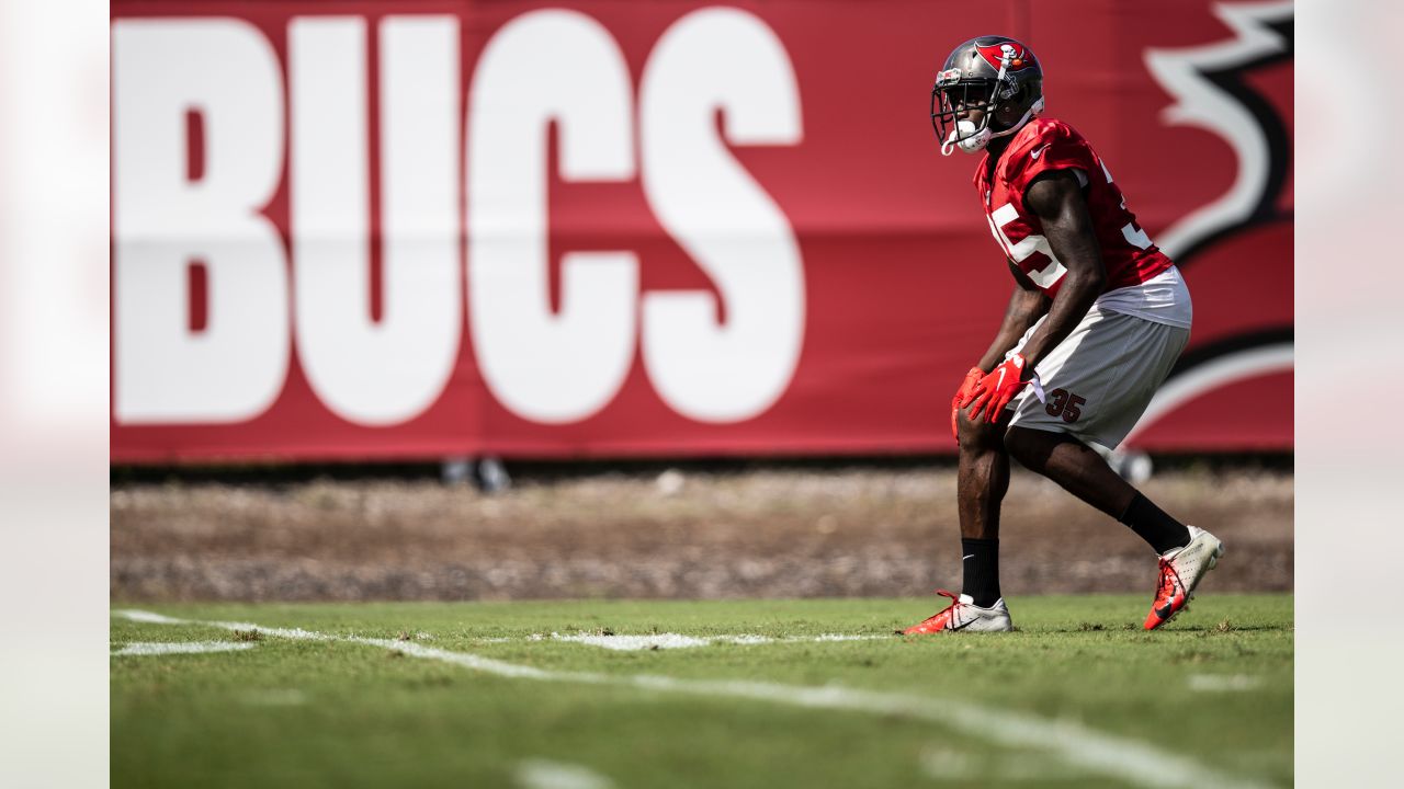 Tampa, Florida, USA. 16th Aug, 2019. August 16, 2019: Tampa Bay Buccaneers  defensive back Jamel Dean (35) and Tampa Bay Buccaneers running back Dare  Ogunbowale (44) before the NFL preseason game between