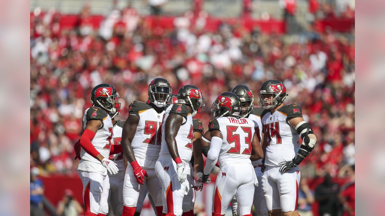 Bucs end four-game losing streak with turnover-free 27-9 win over 49ers