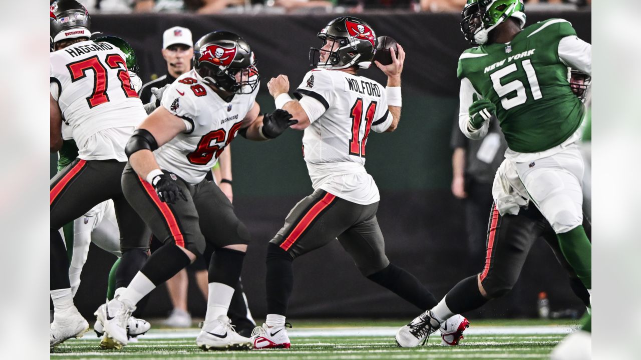 Mayfield sits while Trask plays in Bucs' 13-6 preseason win over Jets.  Backup Wolford injures neck