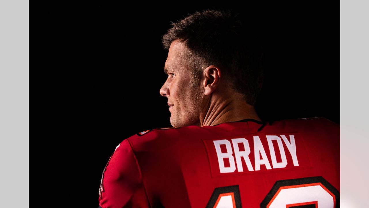 Tampa Bay Buccaneers QB Tom Brady joins exclusive club on his 45th birthday  - ESPN