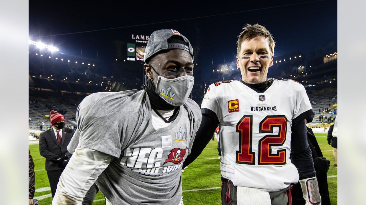 Tampa Bay Buccaneers quarterback Tom Brady (12) and Green Bay