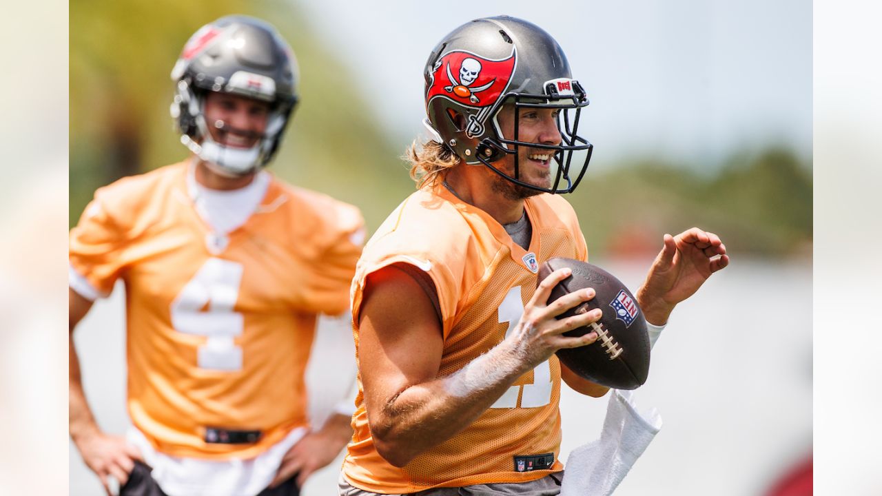 Tom Brady absence: Bucs QB returns to practice with team - DraftKings  Network