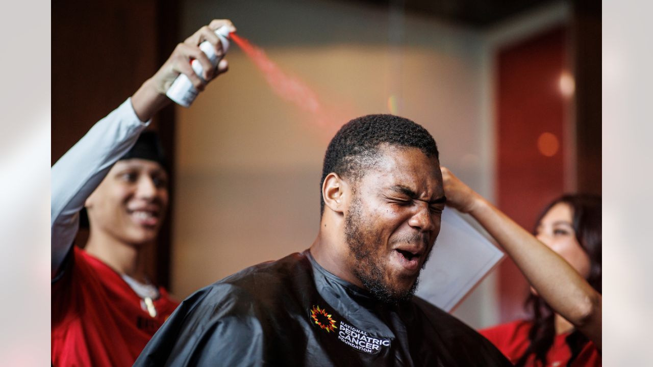 Tampa Bay Buccaneers: Bucs bring back Cut for the Cure