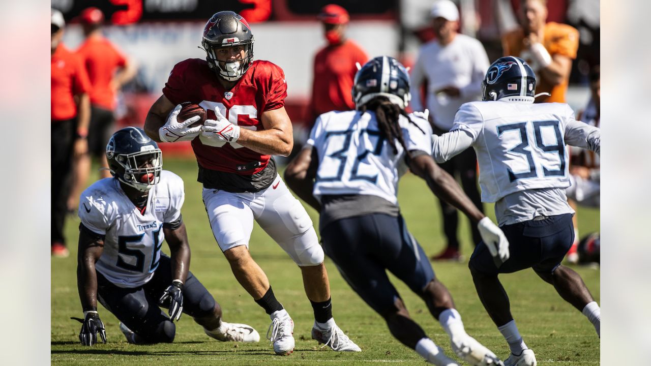 Tennessee Titans, Tampa Bay Buccaneers conclude practices with a fight