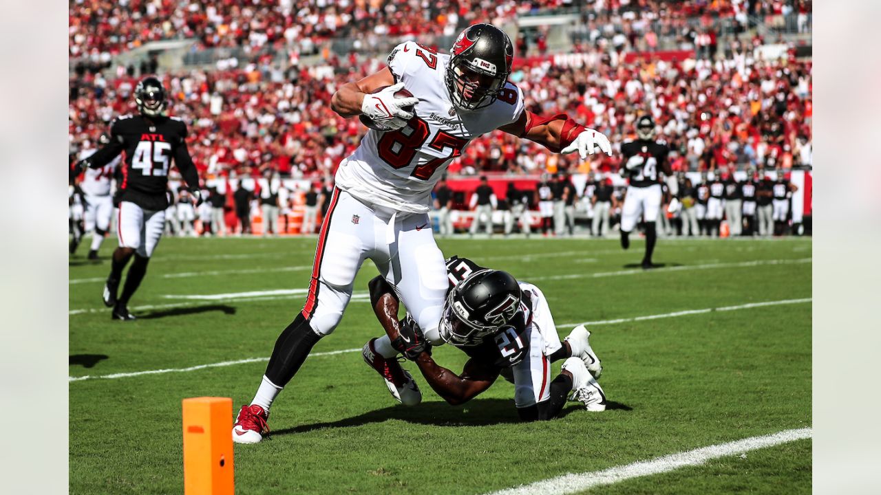 Bucs Rewind: Tampa Bay blows out Falcons in Week 2