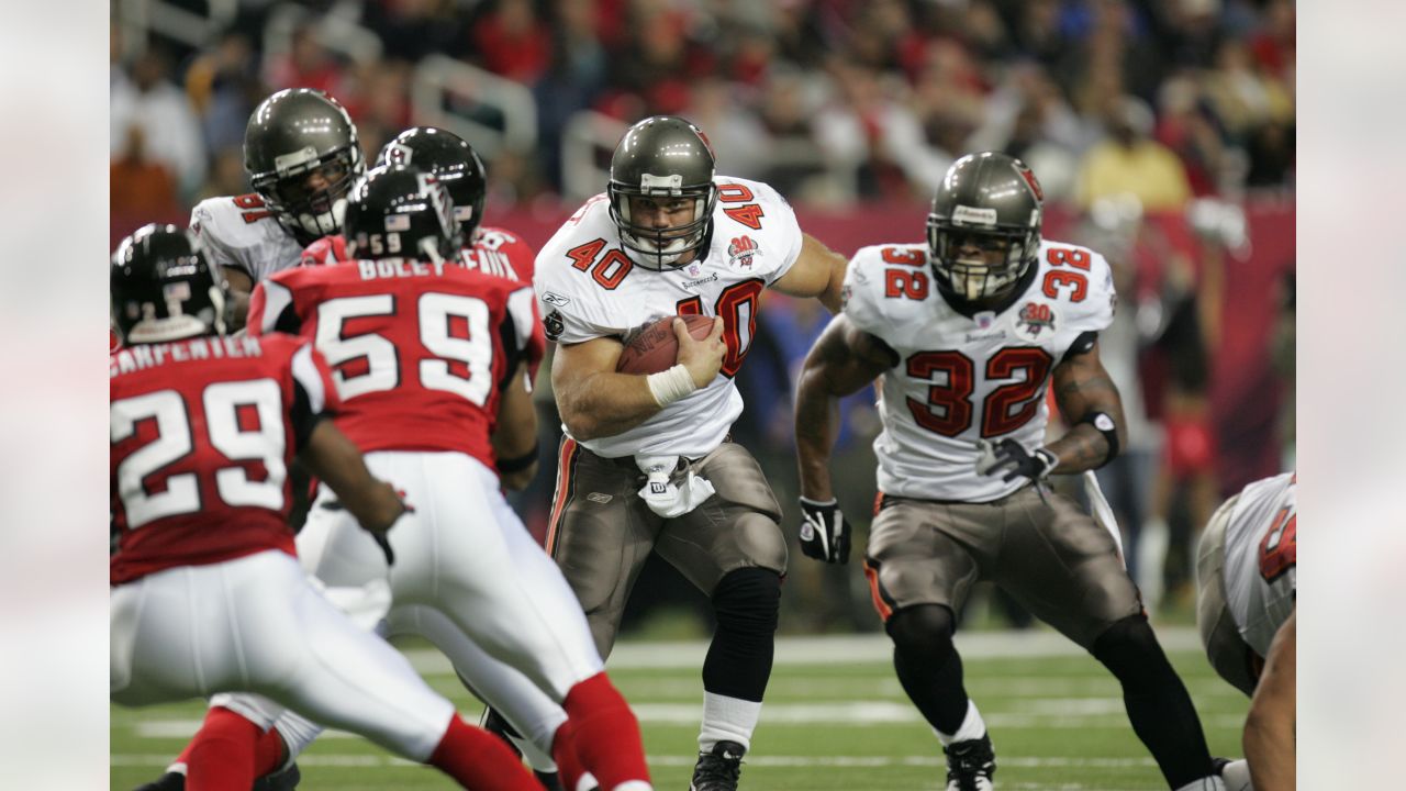 Mike Alstott: The Last Of The Rushing Fullback, by Cory Vega