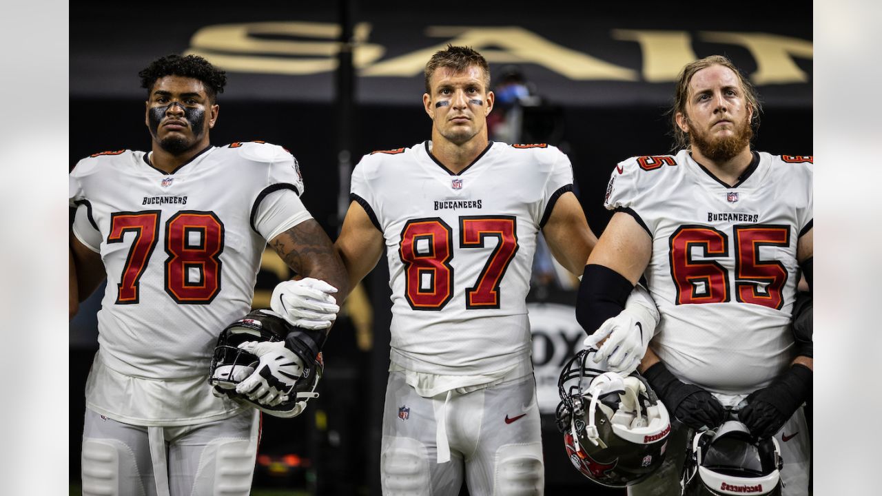 Rob Gronkowski Receives Bucs' No. 87 Jersey, Jordan Leggett Switches to No.  81, News, Scores, Highlights, Stats, and Rumors