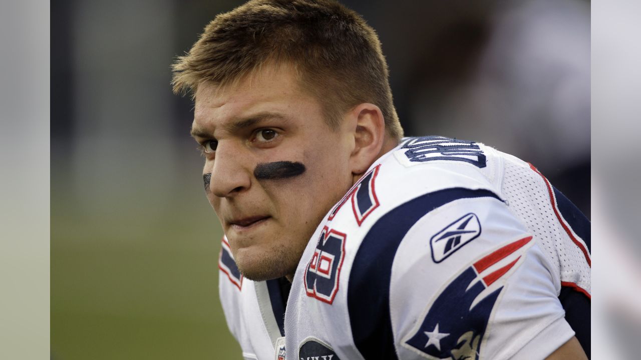 Rob Gronkowski retires from NFL: Buccaneers TE hangs up his cleats for a  second time - DraftKings Network