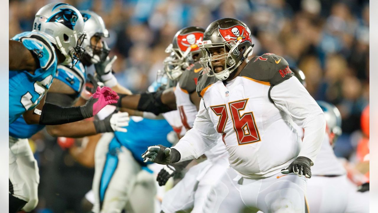 Davonte Lambert, DE Starts Second Straight Game for Tampa Bay