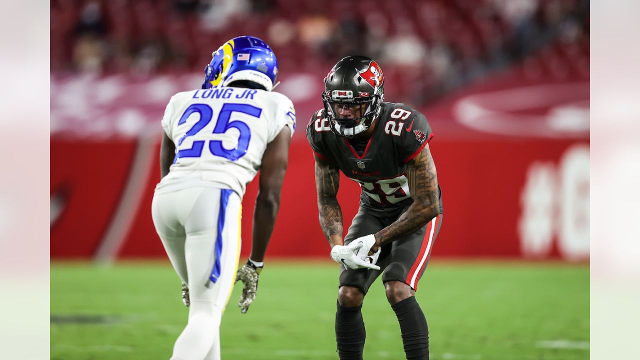 Buccaneers Fall in Primetime to the Los Angeles Rams 27-24