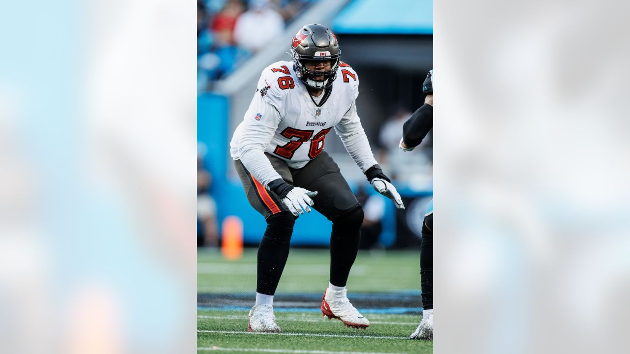 Bucs Re-Sign Logan Ryan as Ryan Jensen Heads to I.R.