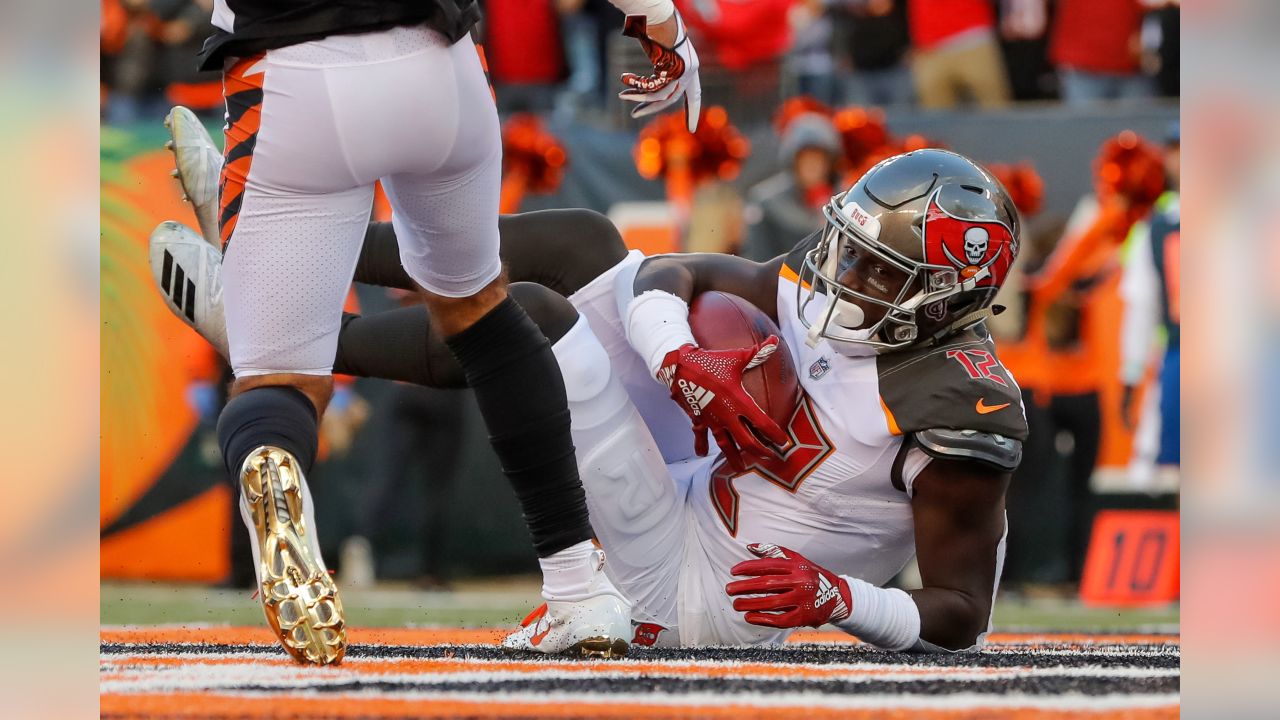 Bengals blow lead, score game-winning field goal to beat Bucs, 37-34 -  Cincy Jungle