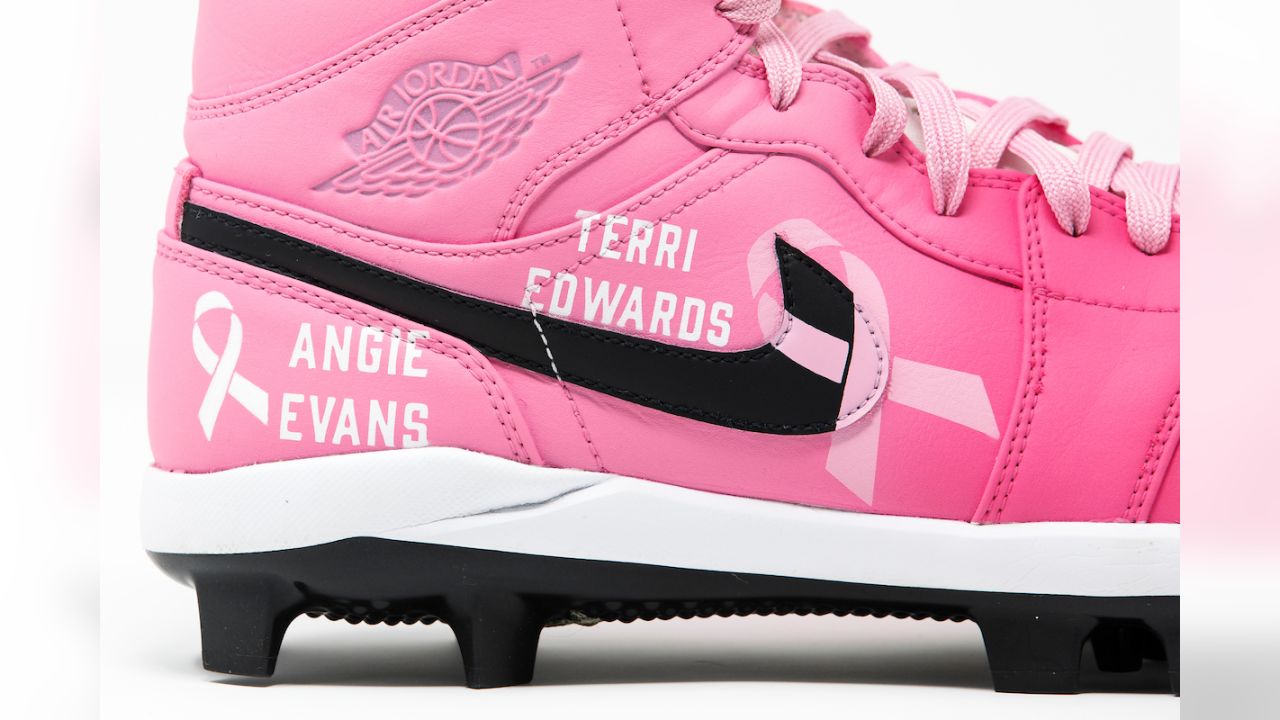 Buccaneers' Mike Edwards makes breast cancer awareness a season