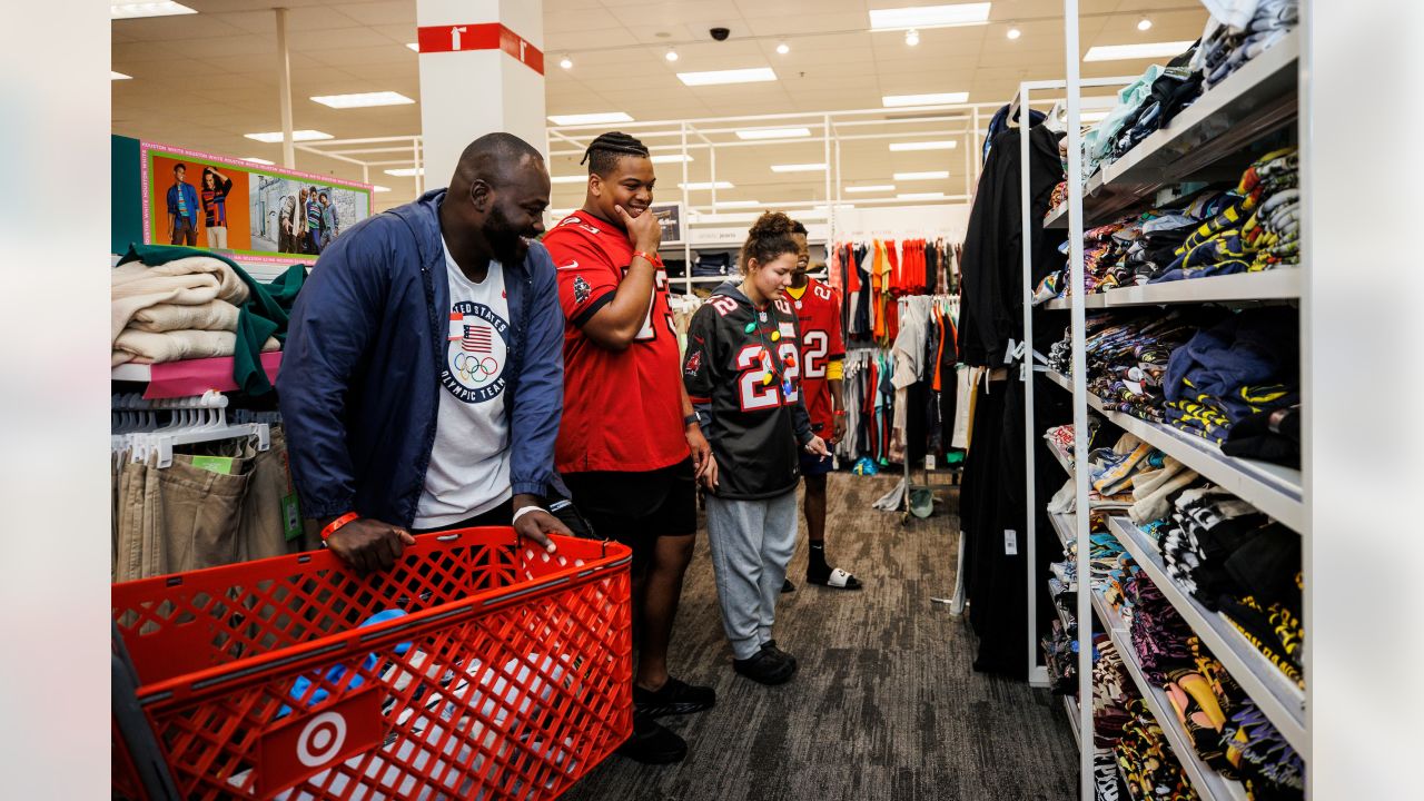 Tampa Bay Buccaneers Kids in Tampa Bay Buccaneers Team Shop 