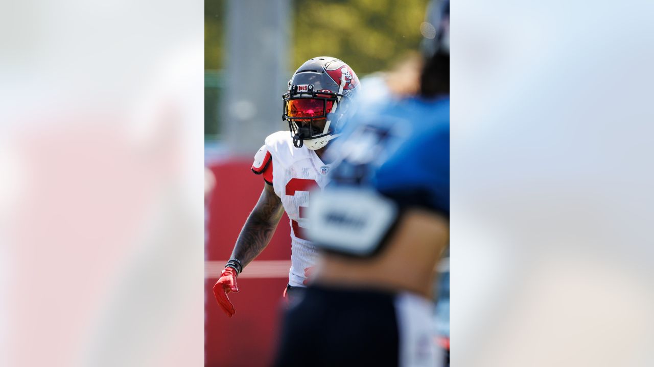 AB lands a punch at Bucs joint practice with the Titans : r/buccaneers