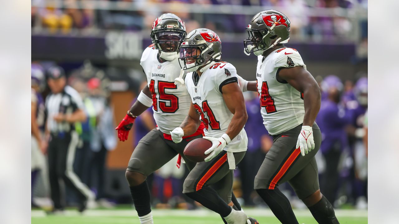 Buccaneers Defeat Vikings 20-17 in Week 1