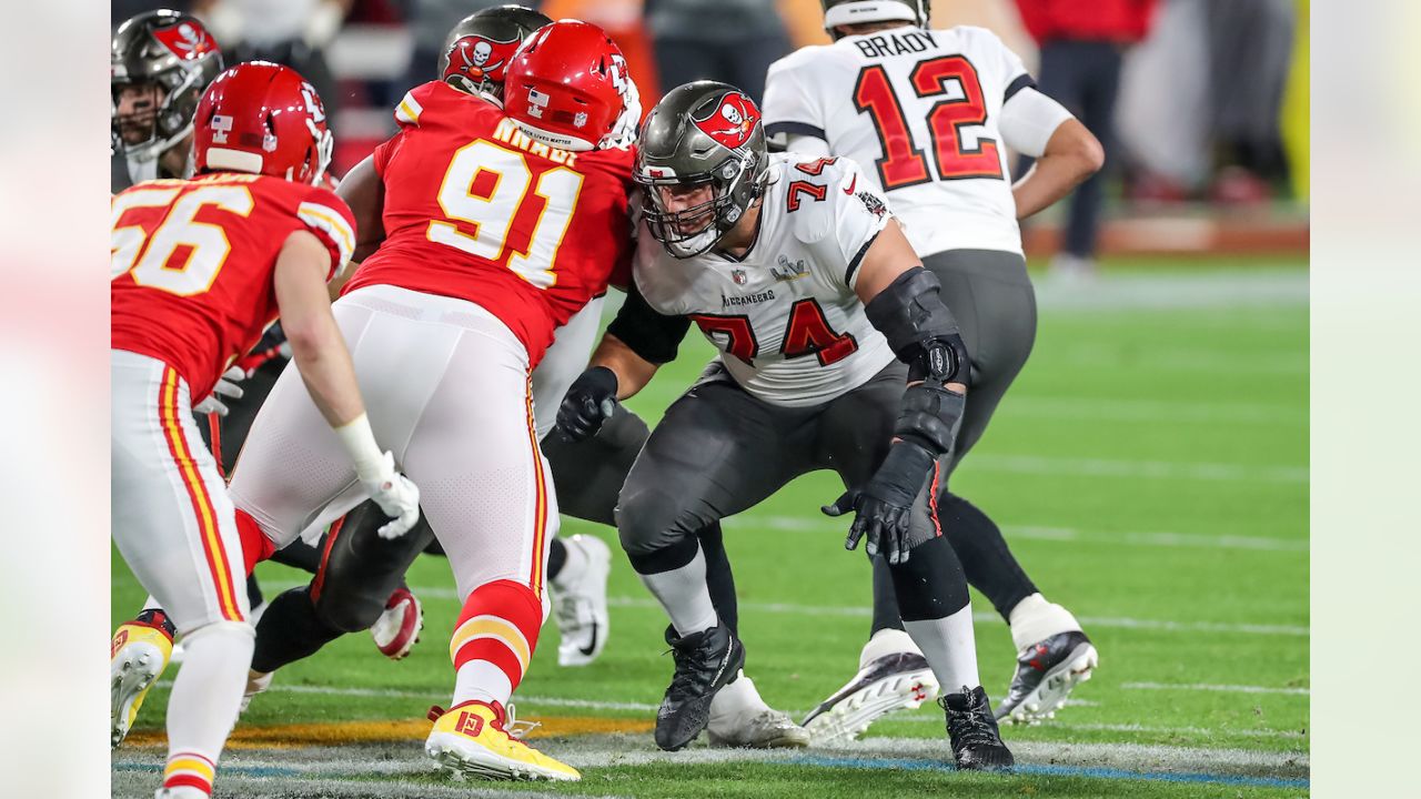 Tampa, USA. 02nd Feb, 2021. Tampa Bay Buccaneers guard Ali Marpet walks  between drills during NFL football practice, seen here in an image released  to the media by the NFL, Tuesday, Feb.