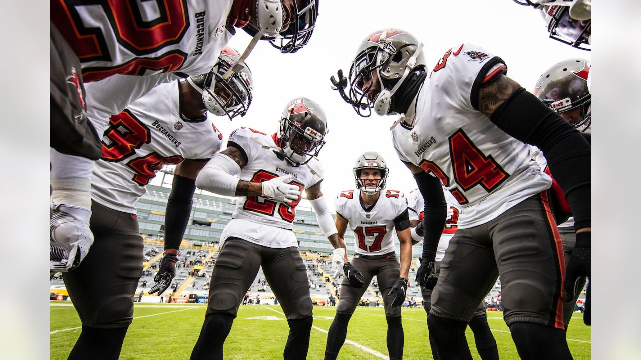 Road warriors: Bucs win 31-26 at Green Bay, reach Super Bowl - CGTN