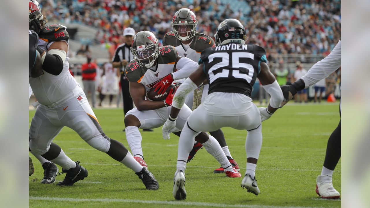 Shaq Barrett ties Warren Sapp's Bucs franchise sack record