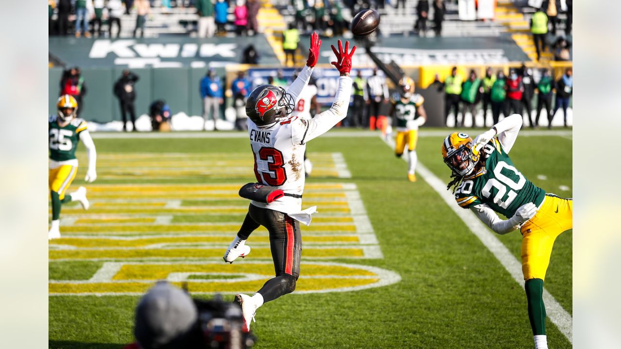 NFL: Buccaneers win 31-26 at Green Bay, reach Super Bowl in home stadium -  The Mainichi