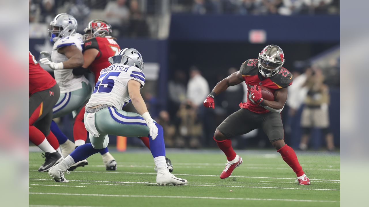 Bucs vs. Cowboys live blog: Tampa Bay fumbles away game, 27-20