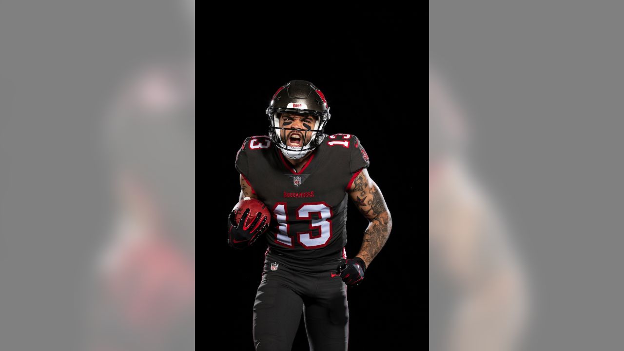 mike evans black jersey