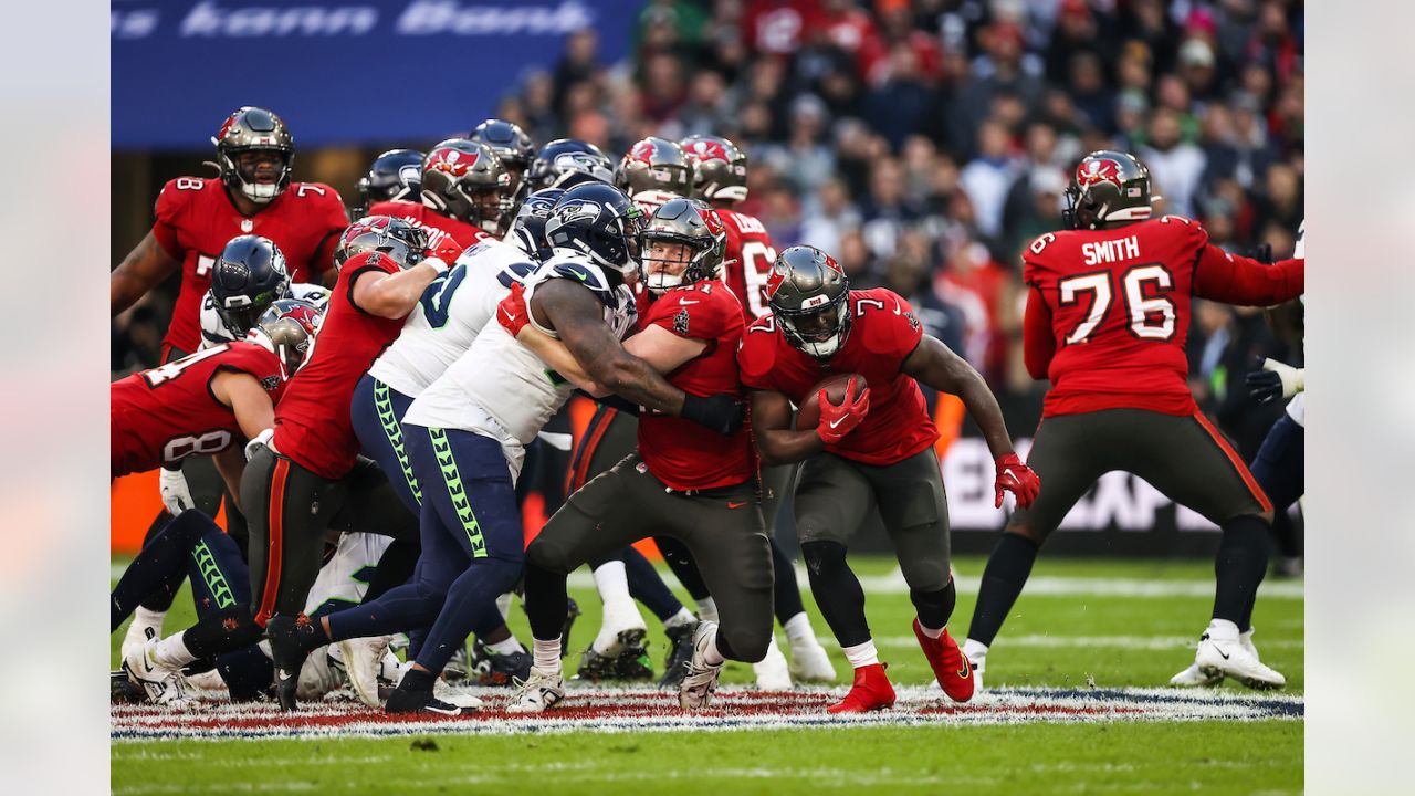 NFL Week 10 Game Analysis: Tampa Bay Bucs run over Seattle