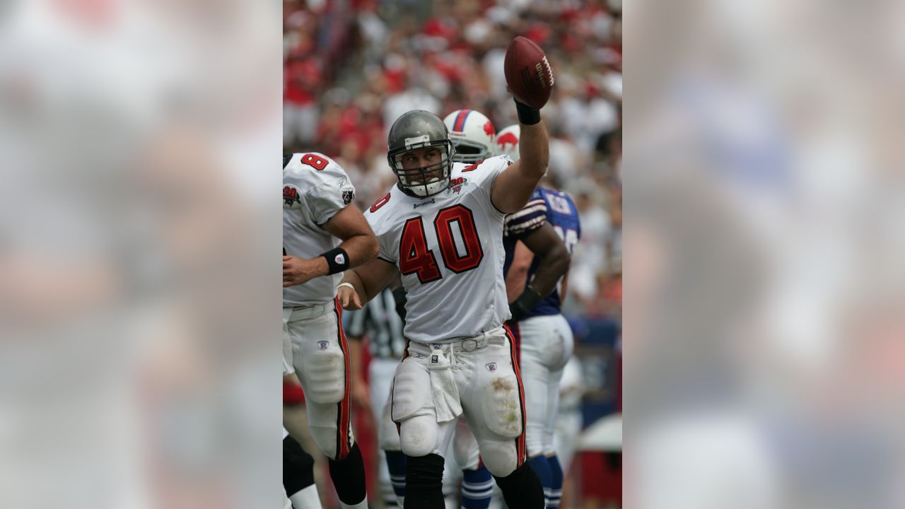 Mike Alstott and Doug Williams join Buccaneers Ring of Honor