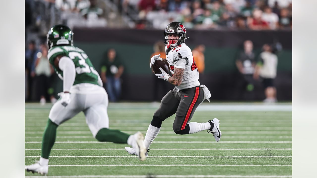 Buccaneers at Jets recap: Late comeback nets thrilling 28-24 win