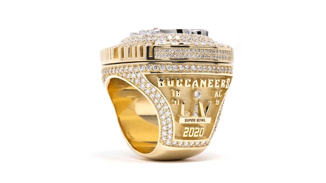 Buccaneers unveil Super Bowl LV rings