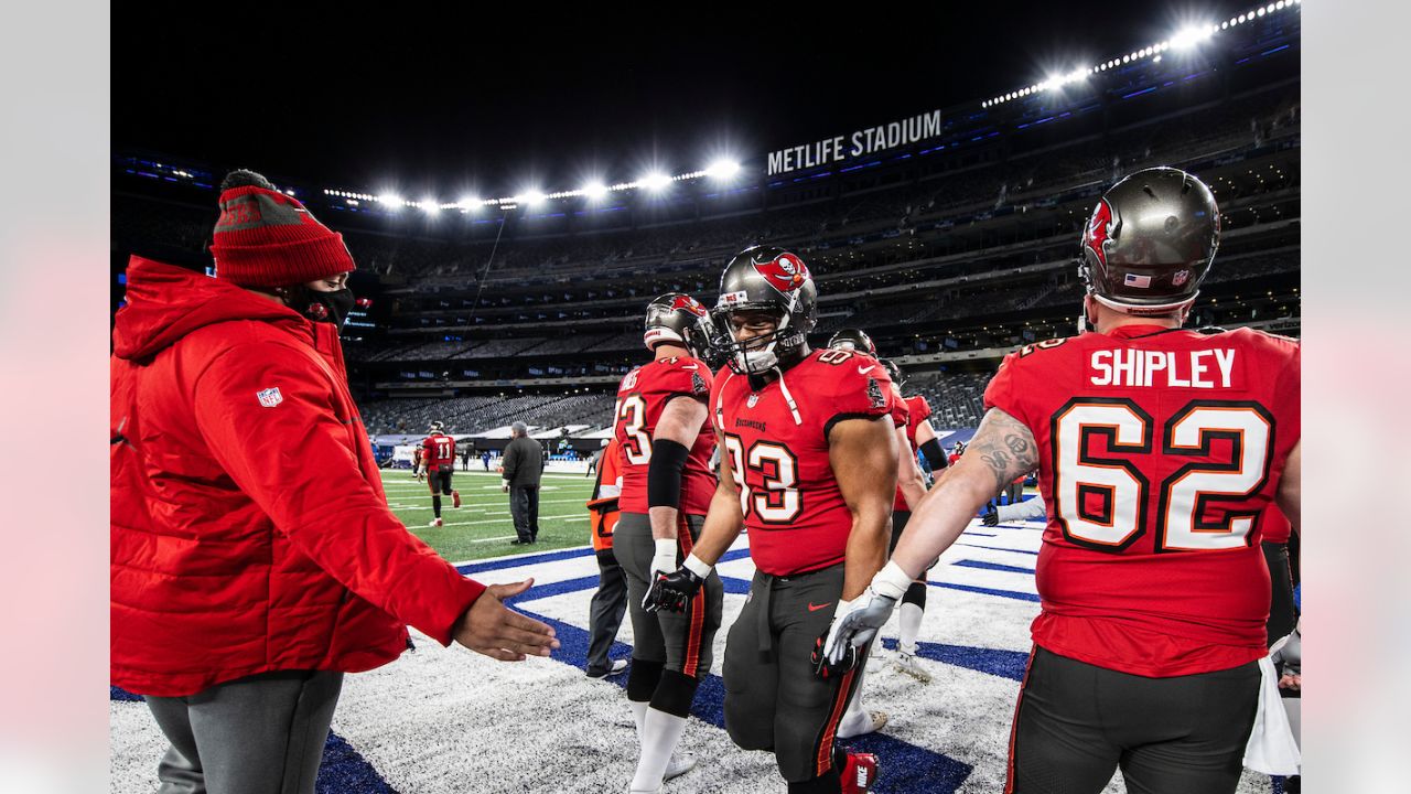 Game Ball: Week 8 Buccaneers vs. Giants, Shaq Barrett, Carlton Davis