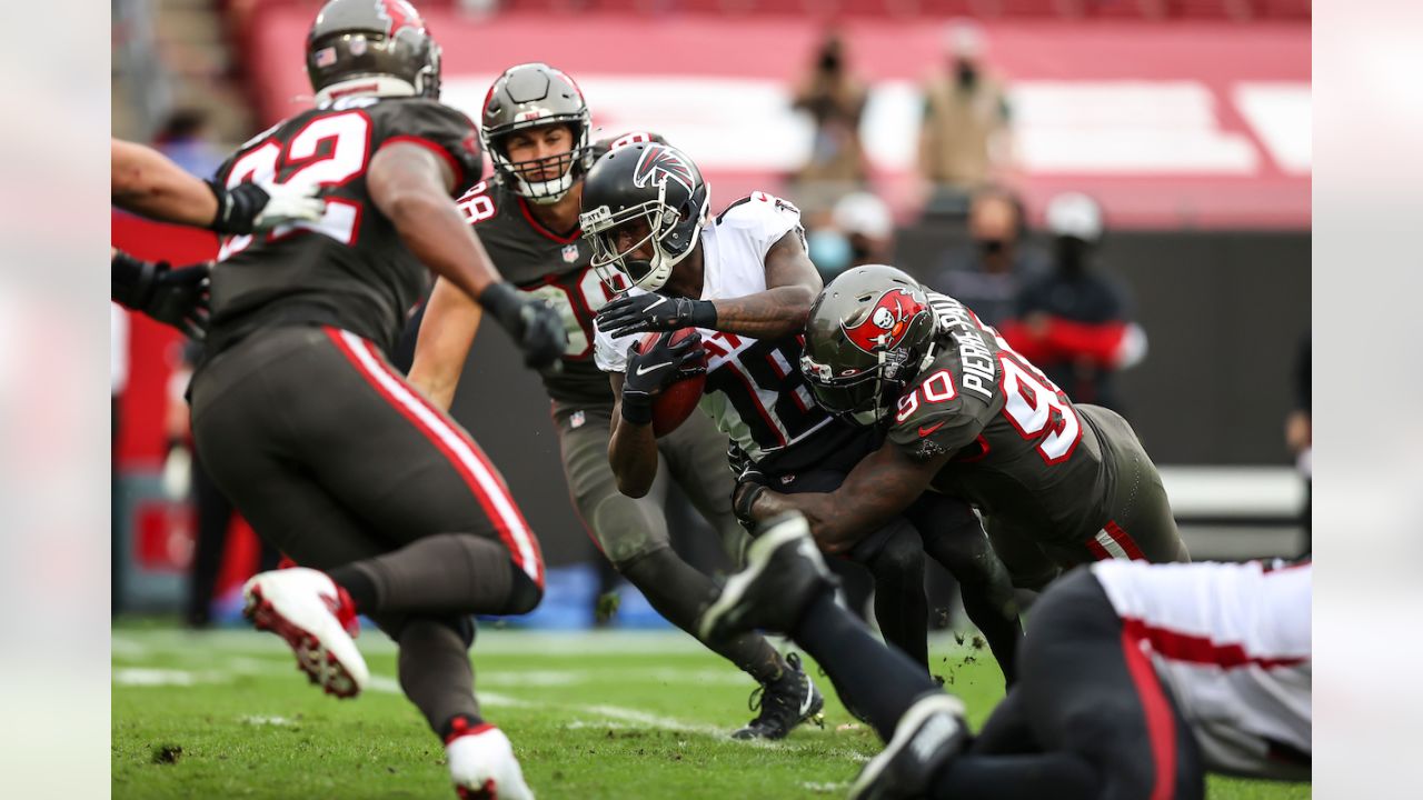 Falcons beat Bucs, clinch NFC's No. 5 seed - Statesboro Herald