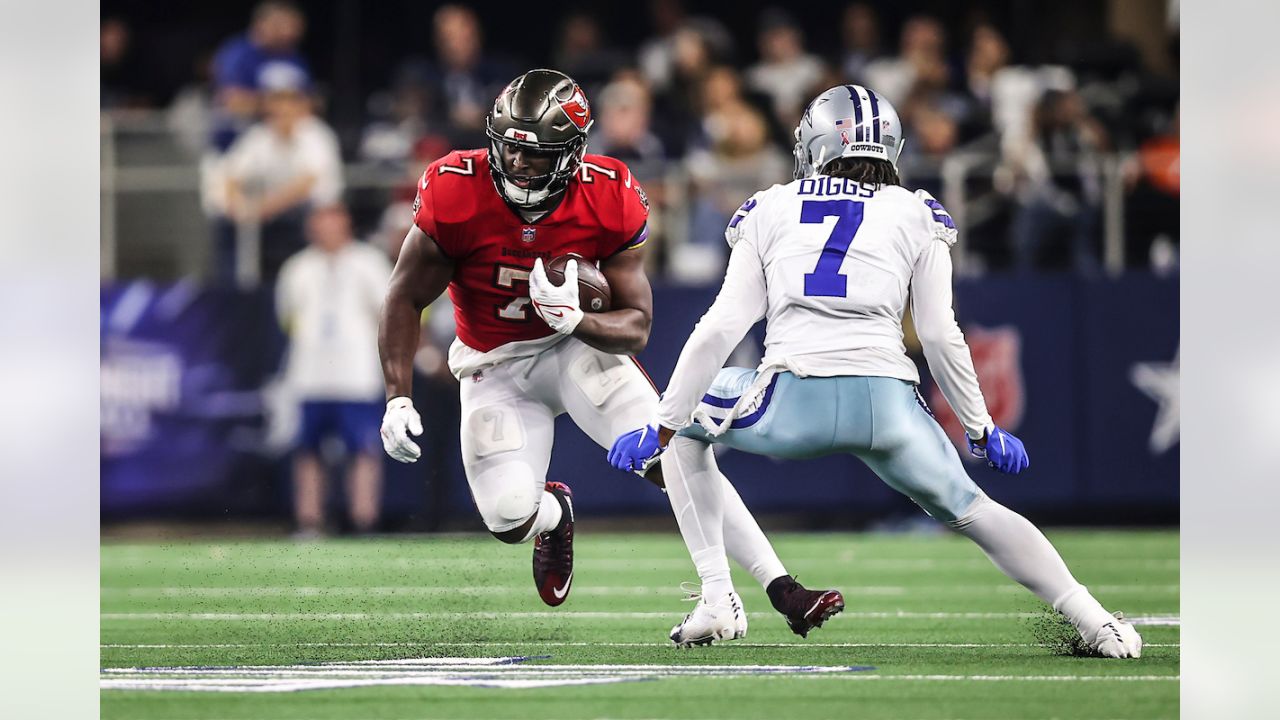 Bucs Head to Dallas for Week One Showdown - ESPN 98.1 FM - 850 AM WRUF