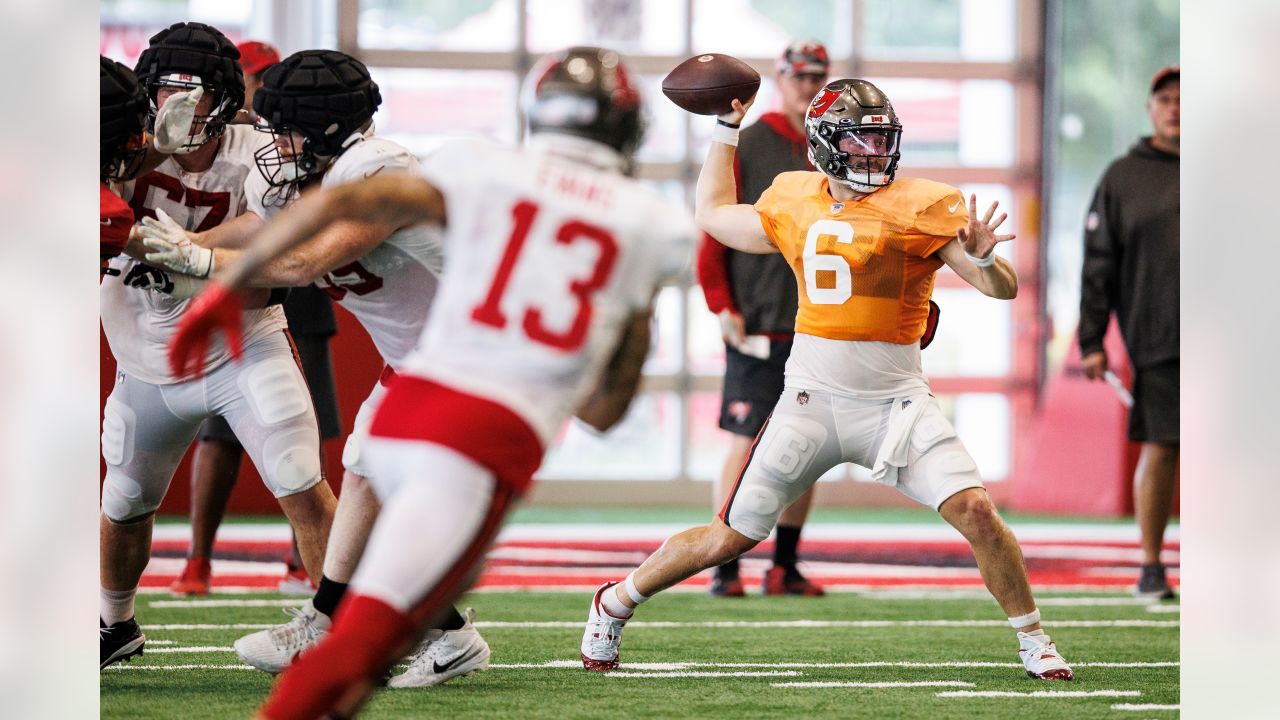 Men's Oklahoma Sooners #6 Baker Mayfield White Player Pictorial