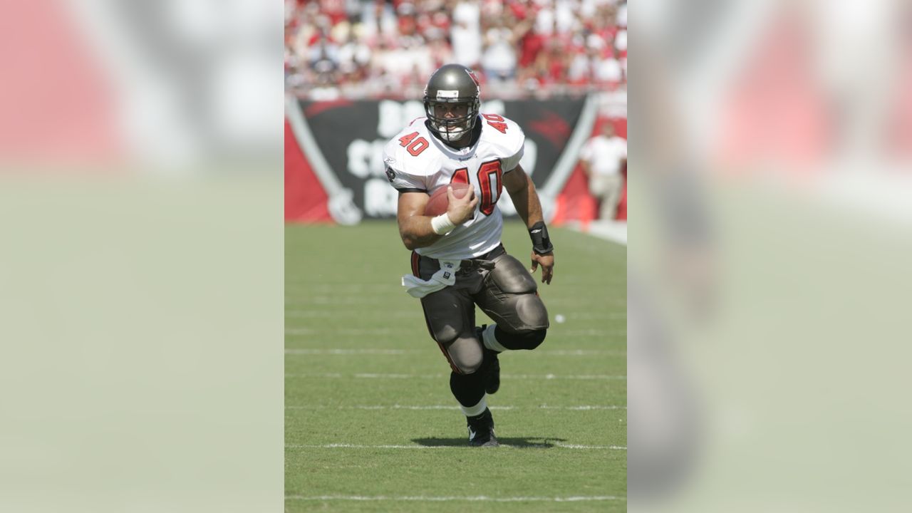 Buccaneers tab Mike Alstott, Doug Williams for Ring of Honor  Tampa bay  buccaneers football, Buccaneers, Buccaneers football