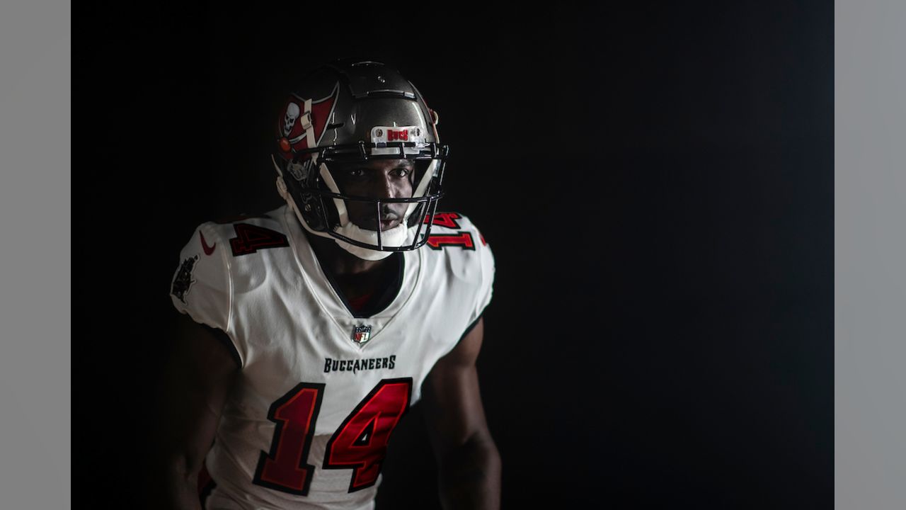 Back in prime: Bucs hope new uniforms provide blast from the past