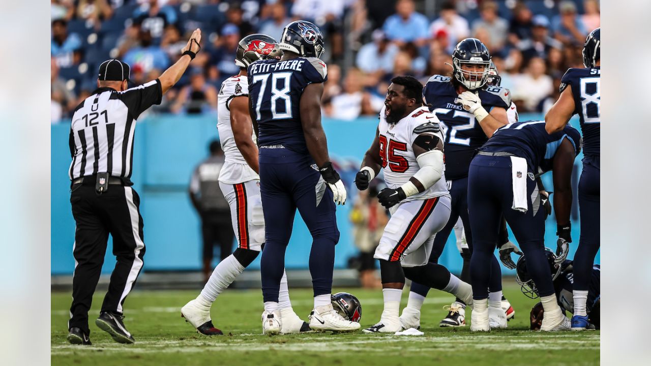 NASHVILLE, TN - AUGUST 20: Tennessee Titans wide receiver Kyle Phillips  (18) returns a kick-off during the Tampa Bay Buccaneers-Tennessee Titans  Preseason game on August 20, 2022 at Nissan Stadium in Nashville