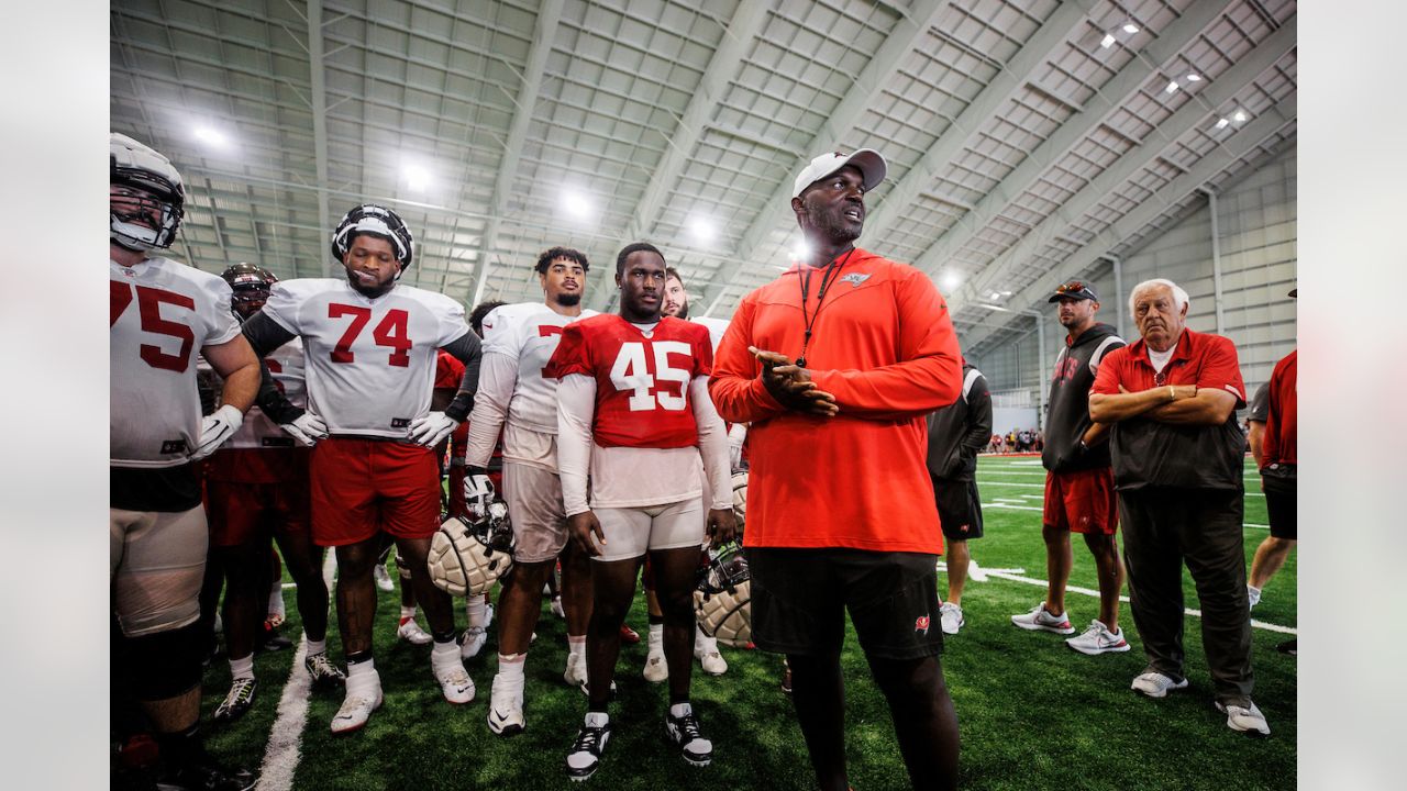 TAMPA, FL - AUGUST 07: Tampa Bay Buccaneers Head Coach Todd Bowles watches  the action on the field during the Tampa Bay Buccaneers Training Camp on  August 07, 2022 at the AdventHealth