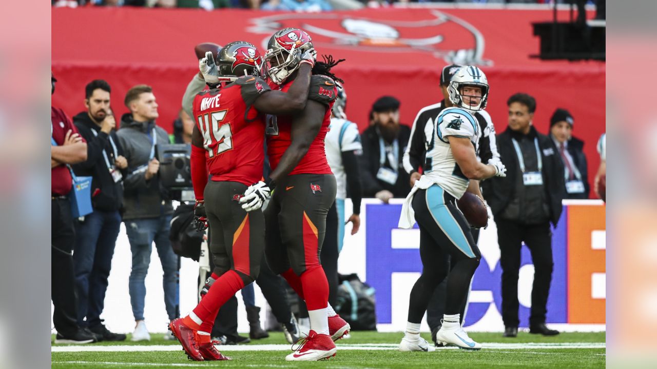 Panthers Defeat Buccaneers 37-26 in London in Week 6