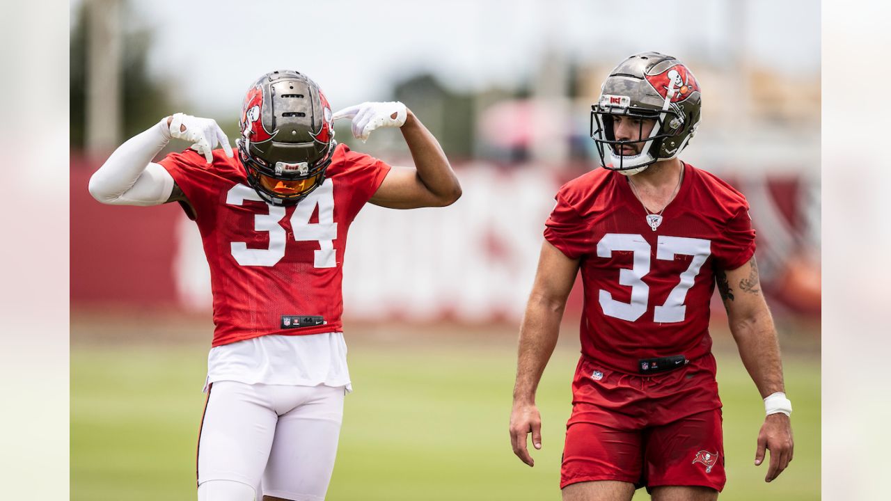 Tampa Bay Buccaneers shelve creamiscle uniforms for safety