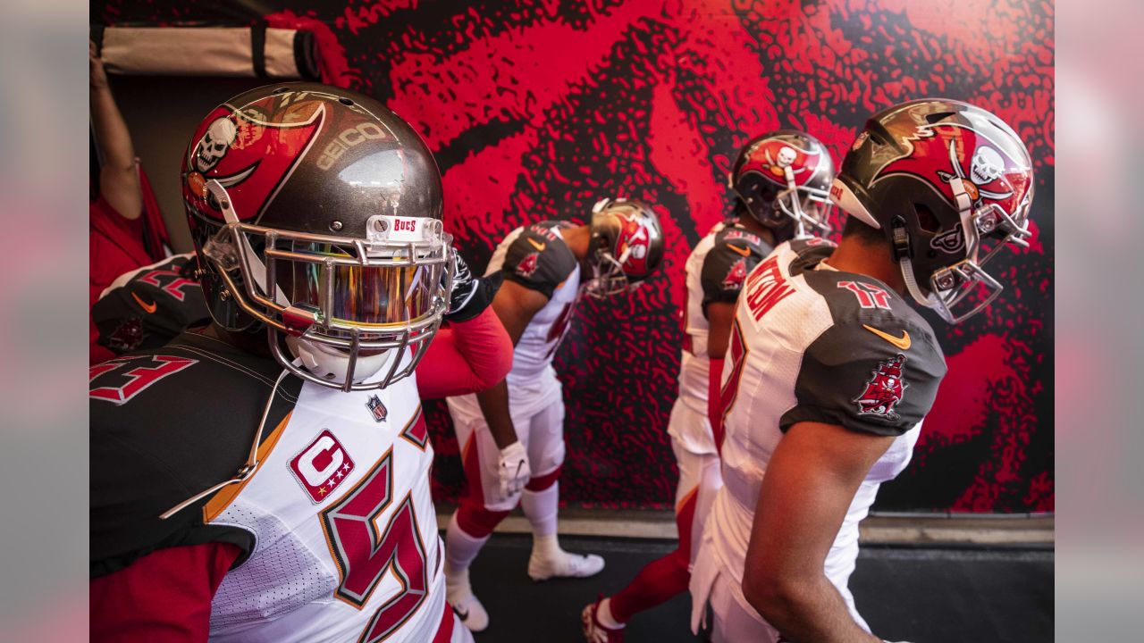 Bucs defensive line puts together its best collective game in 27-9 win over  49ers
