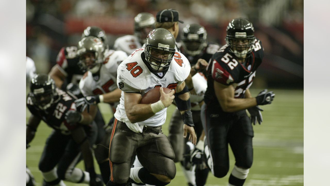 Mike Alstott: The Last Of The Rushing Fullback, by Cory Vega