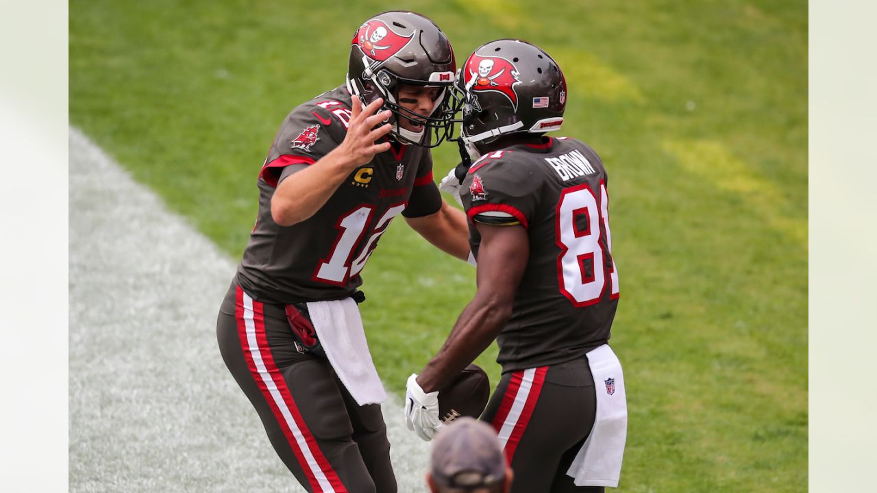 Bucs Finish 11-5, Beat Falcons 44-27 - Bucs Nation