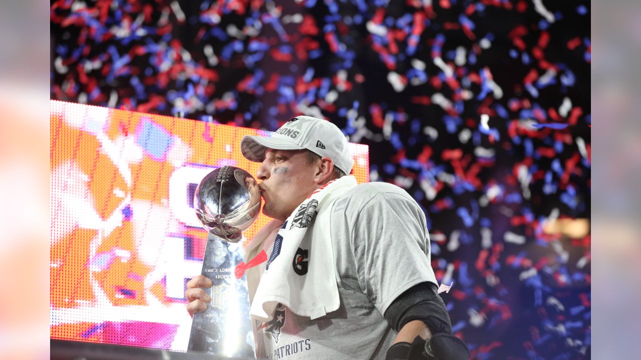 Rob Gronkowski retires for second time following decorated 11-year career  with Patriots, Buccaneers 