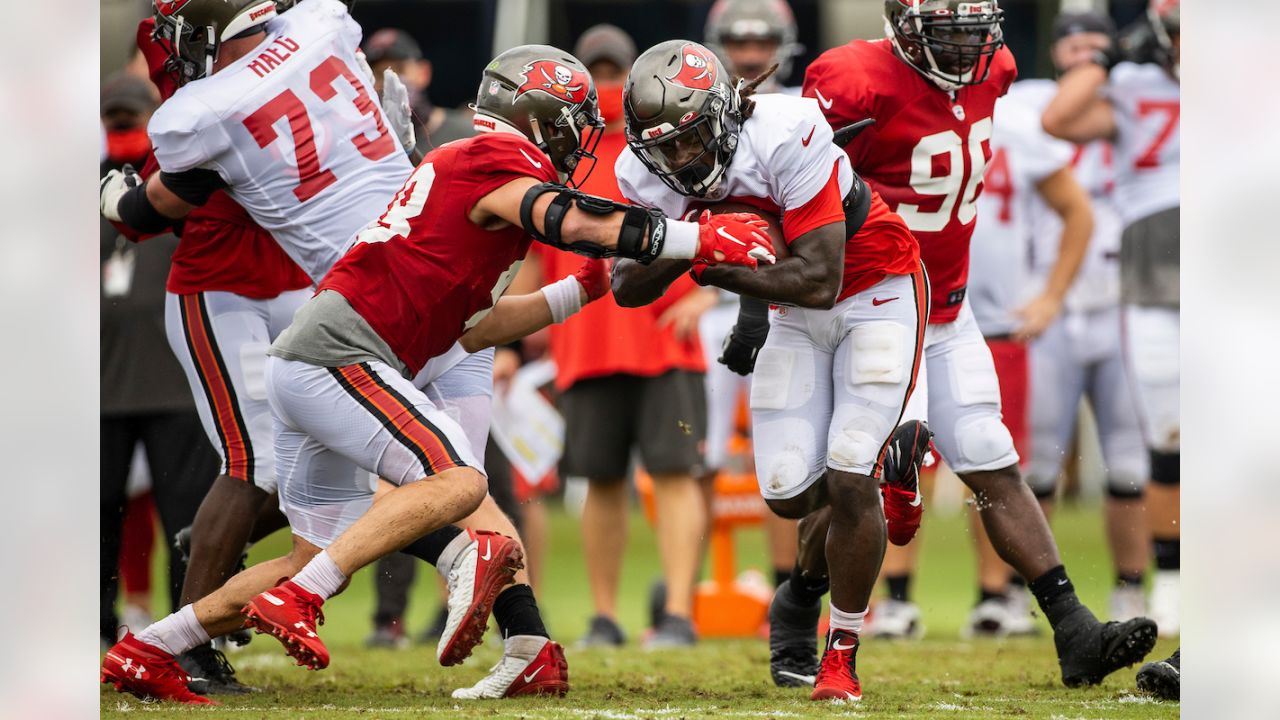 Tampa Bay Buccaneers offensive guard Alex Cappa (65) blocks during the  second half of an NFL