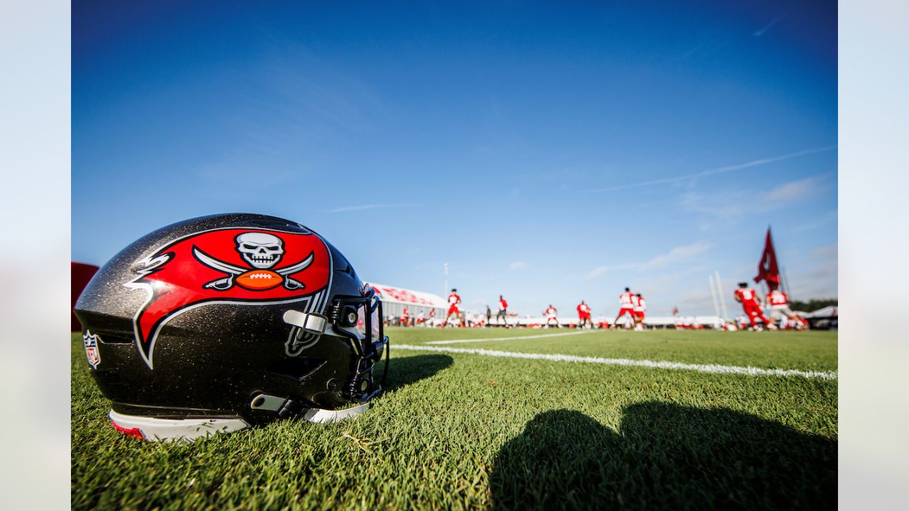 TAMPA, FL - JUL 26: Alex Cappa (65) goes thru a drill during the Tampa Bay  Buccaneers Training Camp on July 26, 2021 at the AdventHealth Training  Center at One Buccaneer Place