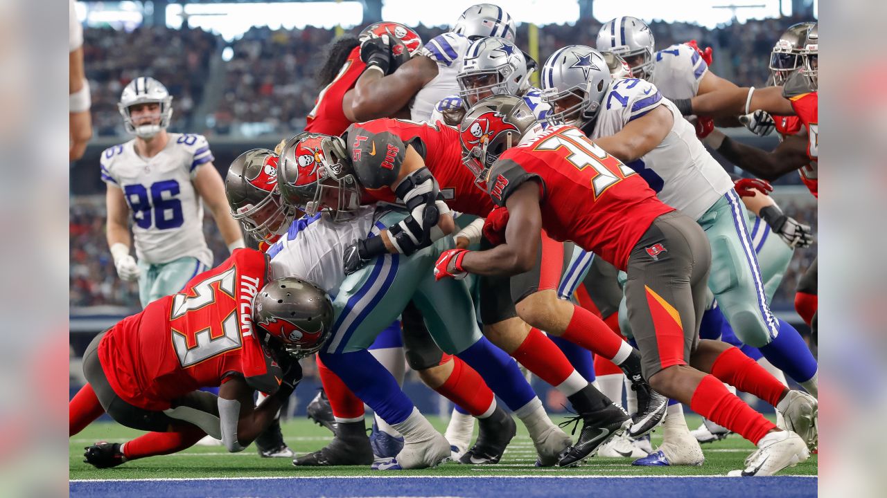 Bucs vs. Cowboys live blog: Tampa Bay fumbles away game, 27-20