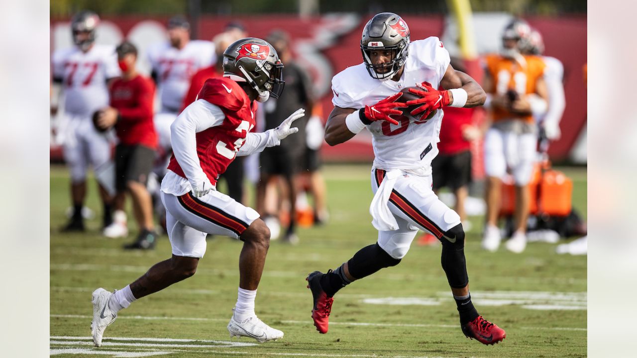 TAMPA, FL - JUL 26: Alex Cappa (65) goes thru a drill during the Tampa Bay  Buccaneers Training Camp on July 26, 2021 at the AdventHealth Training  Center at One Buccaneer Place